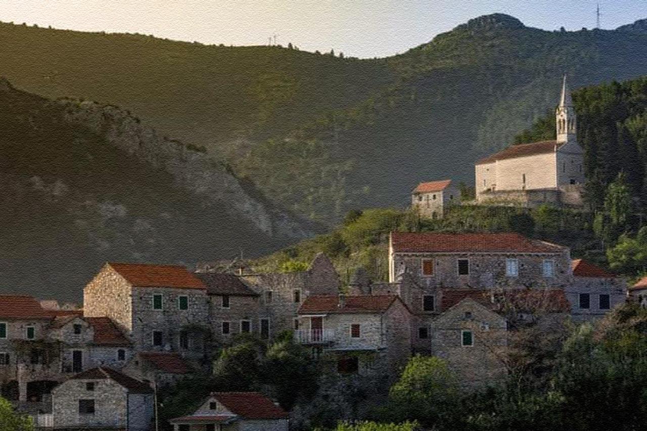 Heritage Apartments Kyra & Fox In Pitve, Hvar ภายนอก รูปภาพ