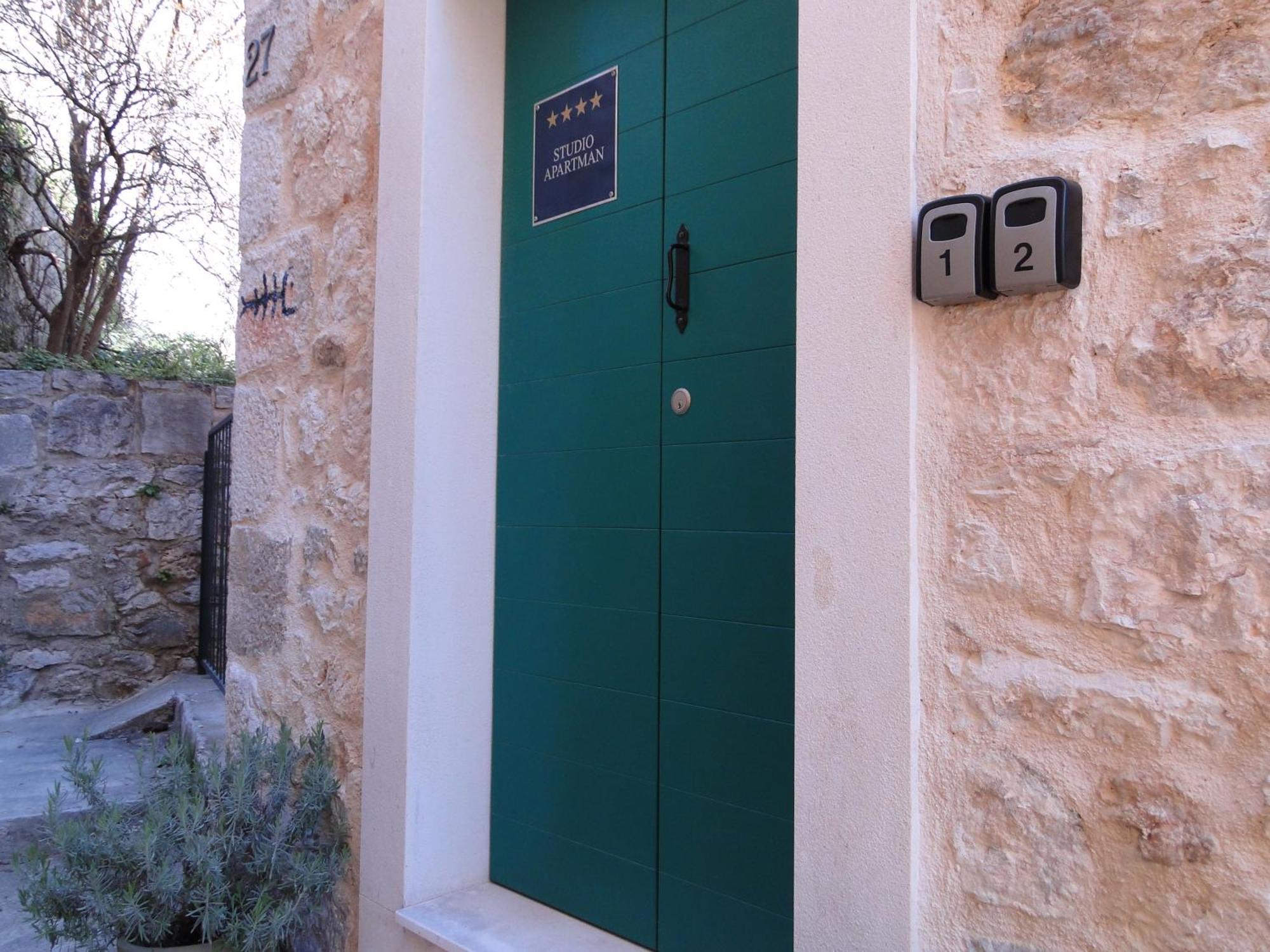 Heritage Apartments Kyra & Fox In Pitve, Hvar ภายนอก รูปภาพ